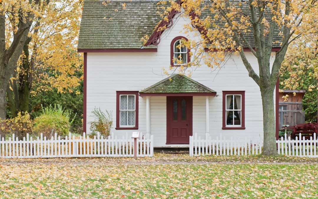 Is It Rude to Tell Guests It’s Time to Leave?