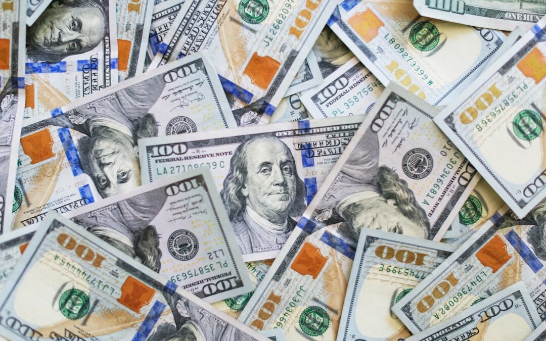 Paying Cash Could Save You Money Every Time You Shop