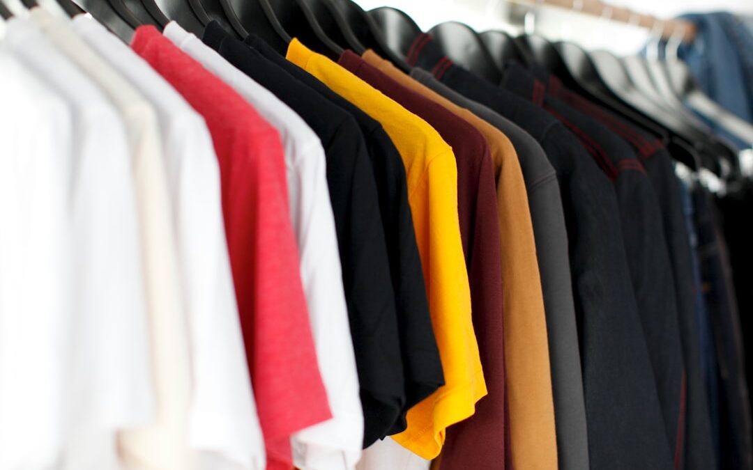 Best Fabrics for Hot Weather: What to Wear