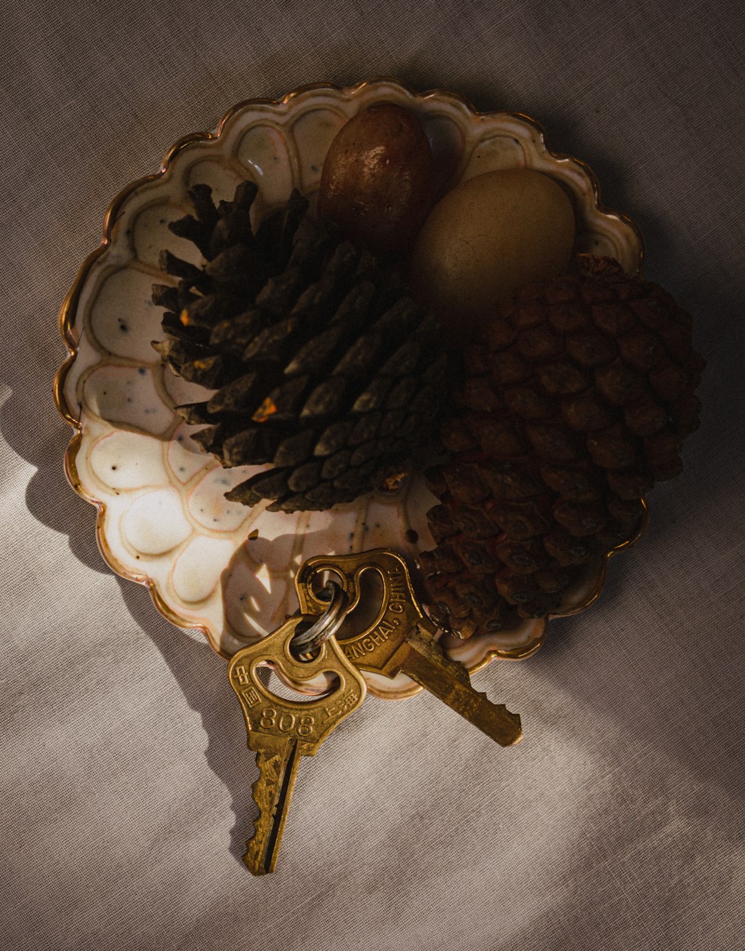 Keys in tray